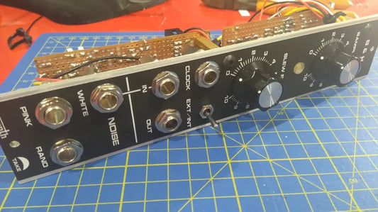 DIY Modular Synth: Noise / Sample & Hold
